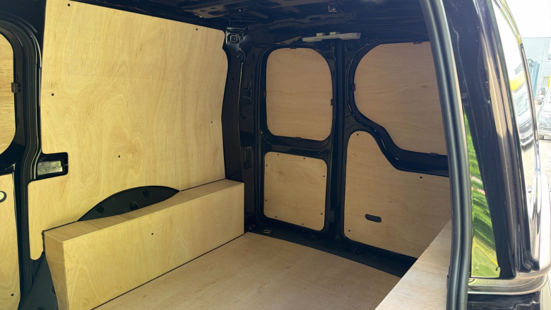 Ford Transit Connect 230 L2 Diesel 2.0 EcoBlue 102ps Limited Van